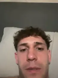 emanuel00220 — 在 stripchat 直播的网络摄像头模特
