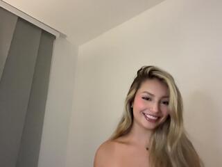 Zara Bliss — Flirt4free stream photo (Jun 2026)