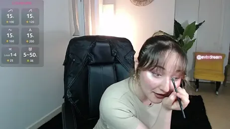 Crystal-dreamt — Stripchat stream photo (Jun 2026)