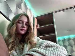 rebbecabezak — Camsoda stream photo (Aug 2026)