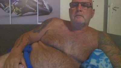axel636fun — 在 cam4 直播的网络摄像头模特