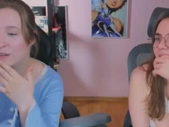 _lovelylove_ — 在 chaturbate 直播的网络摄像头模特