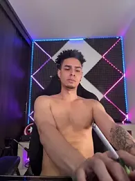 bigryann23 — Stripchat stream photo (Apr 2026)