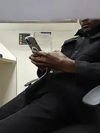 THATHAIRYTALLDUDE — Stripchat stream photo (Sep 2026)