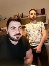 bear_skinny — 在 stripchat 直播的网络摄像头模特