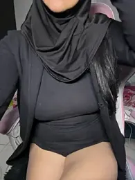 Jameela — 在 stripchat 直播的网络摄像头模特