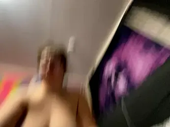 SquirtlegirlygirlmM — Stripchat stream photo (Dec 2025)