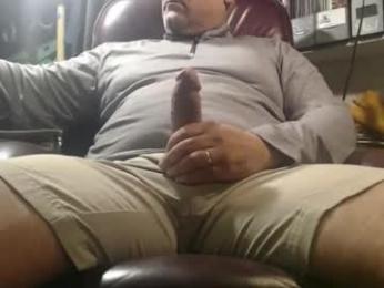 marrieddad19751975 — 在 chaturbate 直播的网络摄像头模特