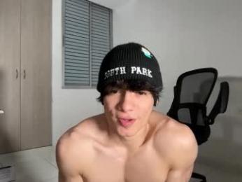 mr_freed — 在 chaturbate 直播的网络摄像头模特