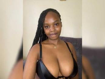 Curvy-maxy9 — Bongacams stream photo (Jan 2026)