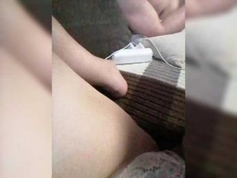 Nika0000 — 在 bongacams 直播的网络摄像头模特