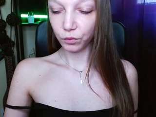 emillyplay — Camsoda stream photo (Apr 2026)
