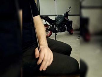 Fox-mia — 在 bongacams 直播的网络摄像头模特