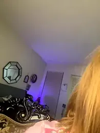 Hollyhudson123 — Stripchat stream photo (Nov 2025)