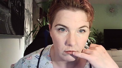 schugga1 — 在 cam4 直播的网络摄像头模特