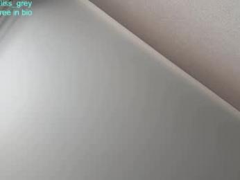 alissgrey — 在 chaturbate 直播的网络摄像头模特