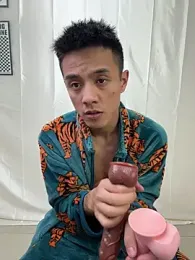 XiaoLin-01 — 在 stripchat 直播的网络摄像头模特