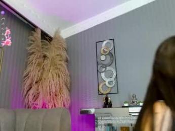 lara_jeean — Chaturbate stream photo (Apr 2026)