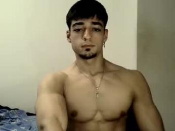 jovenincognito — 在 chaturbate 直播的网络摄像头模特