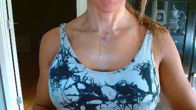 cari_guerrera — 在 cam4 直播的网络摄像头模特