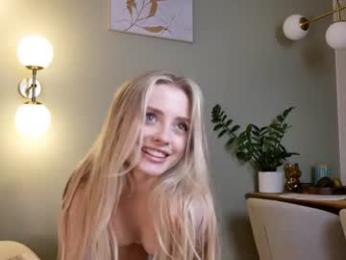 minimollyq — Chaturbate stream photo (Jul 2026)