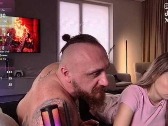 NIKI7377 — 在 bongacams 直播的网络摄像头模特