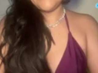 ellumiie — 在 camsoda 直播的网络摄像头模特
