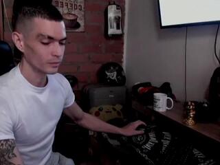 Alex Devegas — 在 flirt4free 直播的网络摄像头模特