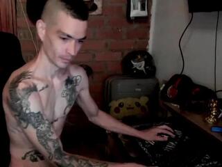 Alex Devegas — 在 flirt4free 直播的网络摄像头模特