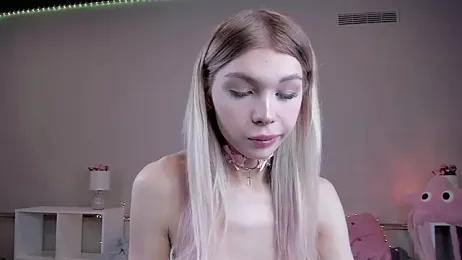 Blondy_Fina — 在 stripchat 直播的网络摄像头模特