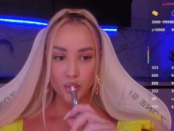 In-your-fucking-mind — 在 bongacams 直播的网络摄像头模特