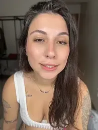 Carolini09 — 在 stripchat 直播的网络摄像头模特