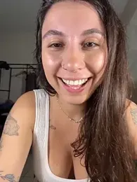 Carolini09 — 在 stripchat 直播的网络摄像头模特