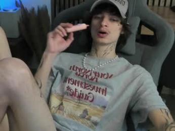 oliverrgroove — 在 chaturbate 直播的网络摄像头模特