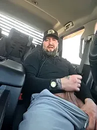 Beardedtattood — 在 stripchat 直播的网络摄像头模特