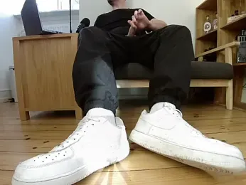 jonas_camboy — 在 stripchat 直播的网络摄像头模特