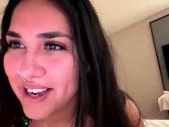 nikkinotnicki00 — Chaturbate stream photo (Apr 2026)