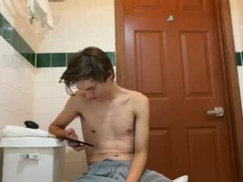 charlied09302 — 在 chaturbate 直播的网络摄像头模特