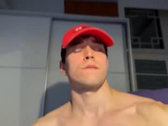 johnnnyhorny — 在 chaturbate 直播的网络摄像头模特