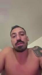 Yoquese233 — Cam4 stream photo (Apr 2026)