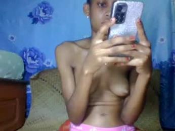 littleyanah — 在 chaturbate 直播的网络摄像头模特
