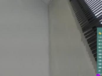 juandiamonds — 在 chaturbate 直播的网络摄像头模特