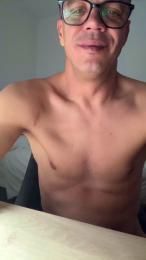 Deluxe42 — Cam4 stream photo (Nov 2025)