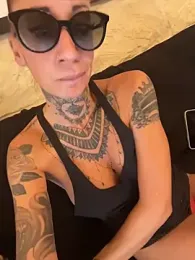 inked_up_jade — Stripchat stream photo (Aug 2026)