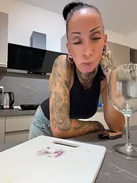 inked_up_jade — Stripchat stream photo (Sep 2026)