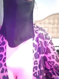 _arabica_ — 在 stripchat 直播的网络摄像头模特