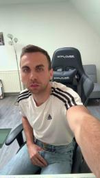 Runtasty96 — Cam4 stream photo (Apr 2026)