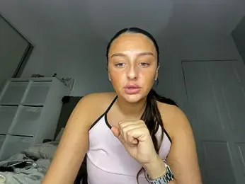 Playfulvixen25 — Stripchat stream photo (Apr 2026)