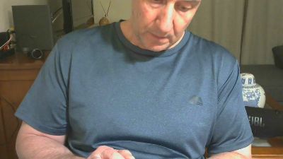 Tonyxxx64 — 在 cam4 直播的网络摄像头模特