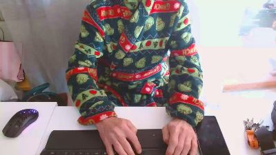 hucho40 — 在 cam4 直播的网络摄像头模特